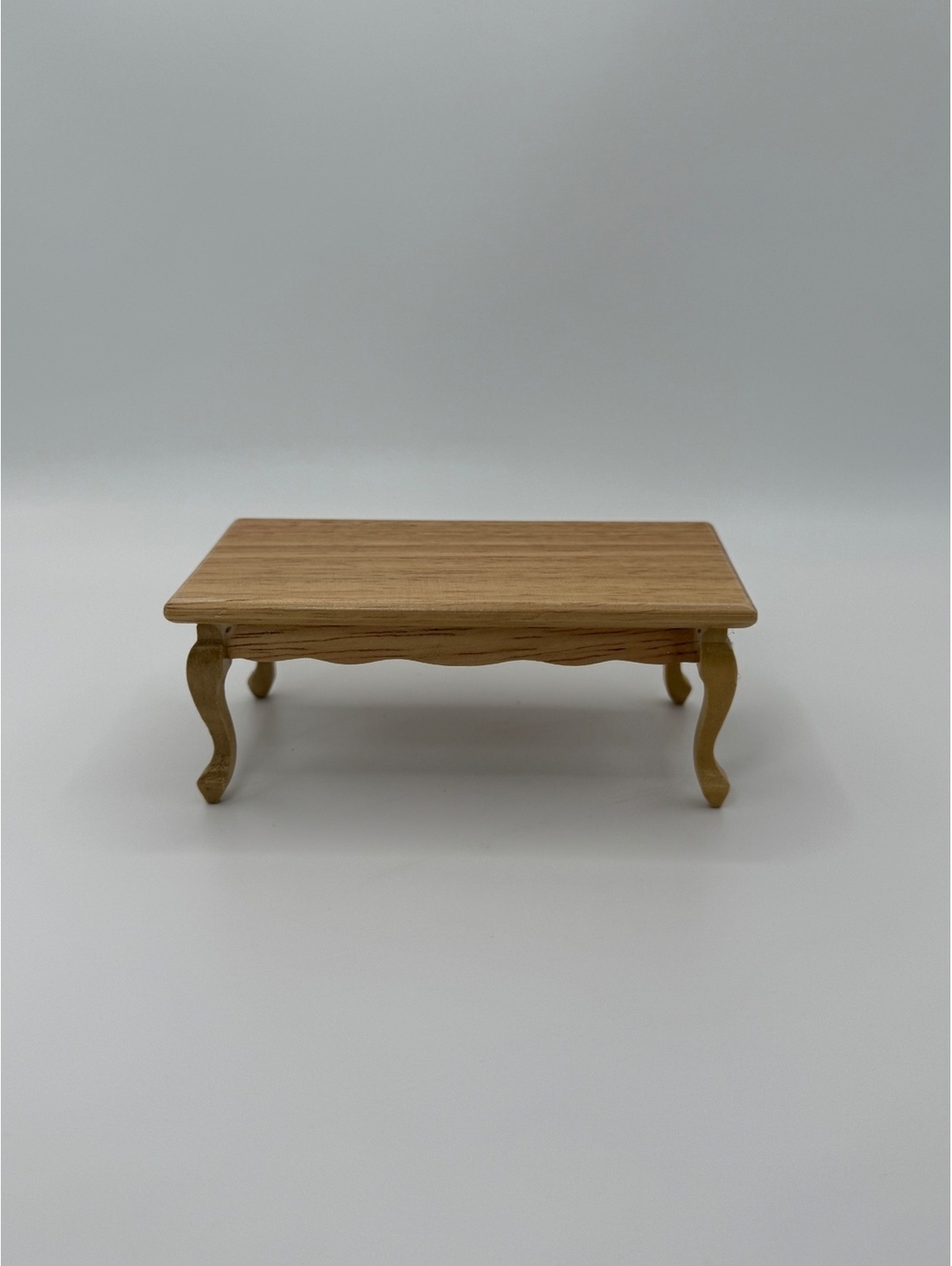 1:12 Scale Wooden Coffee Table Dollhouse Miniature Curved Legs Traditional